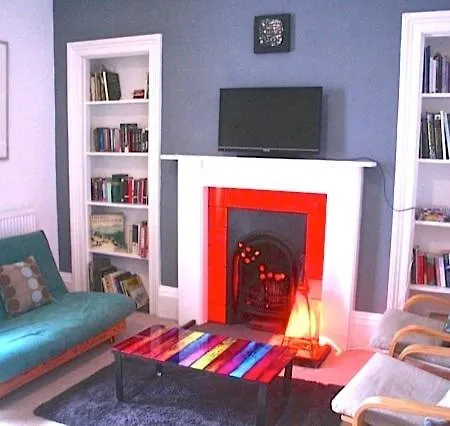 Large, Luxurious And Three Min Walk To Sea And Promenade Holiday home