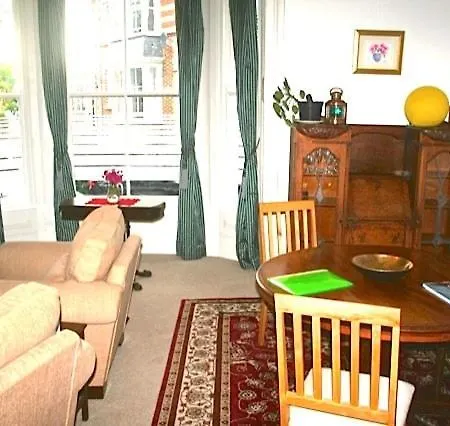 Holiday home Large, Luxurious And Three Min Walk To Sea And Promenade *